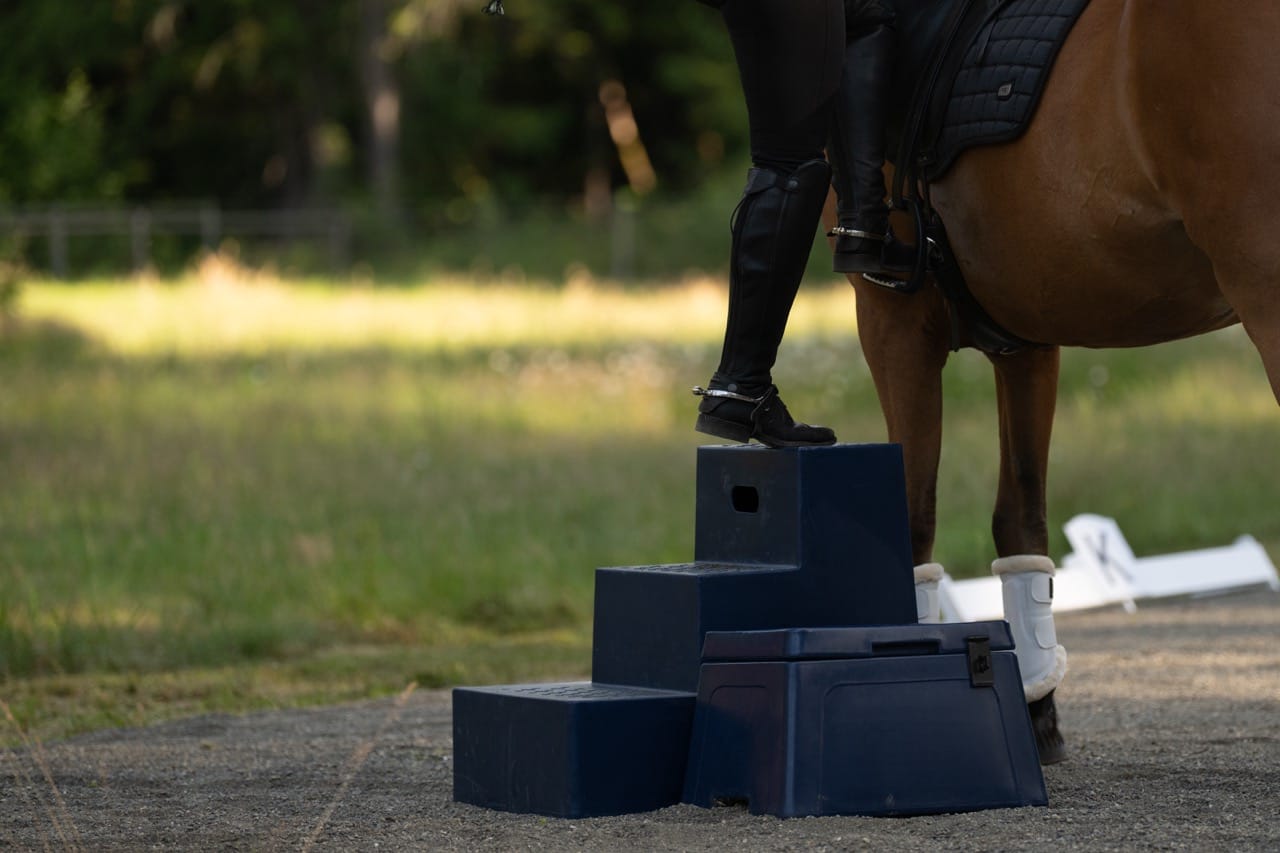 Classic Show Jumps Arena Accessories 3 Step Standard Mounting Block