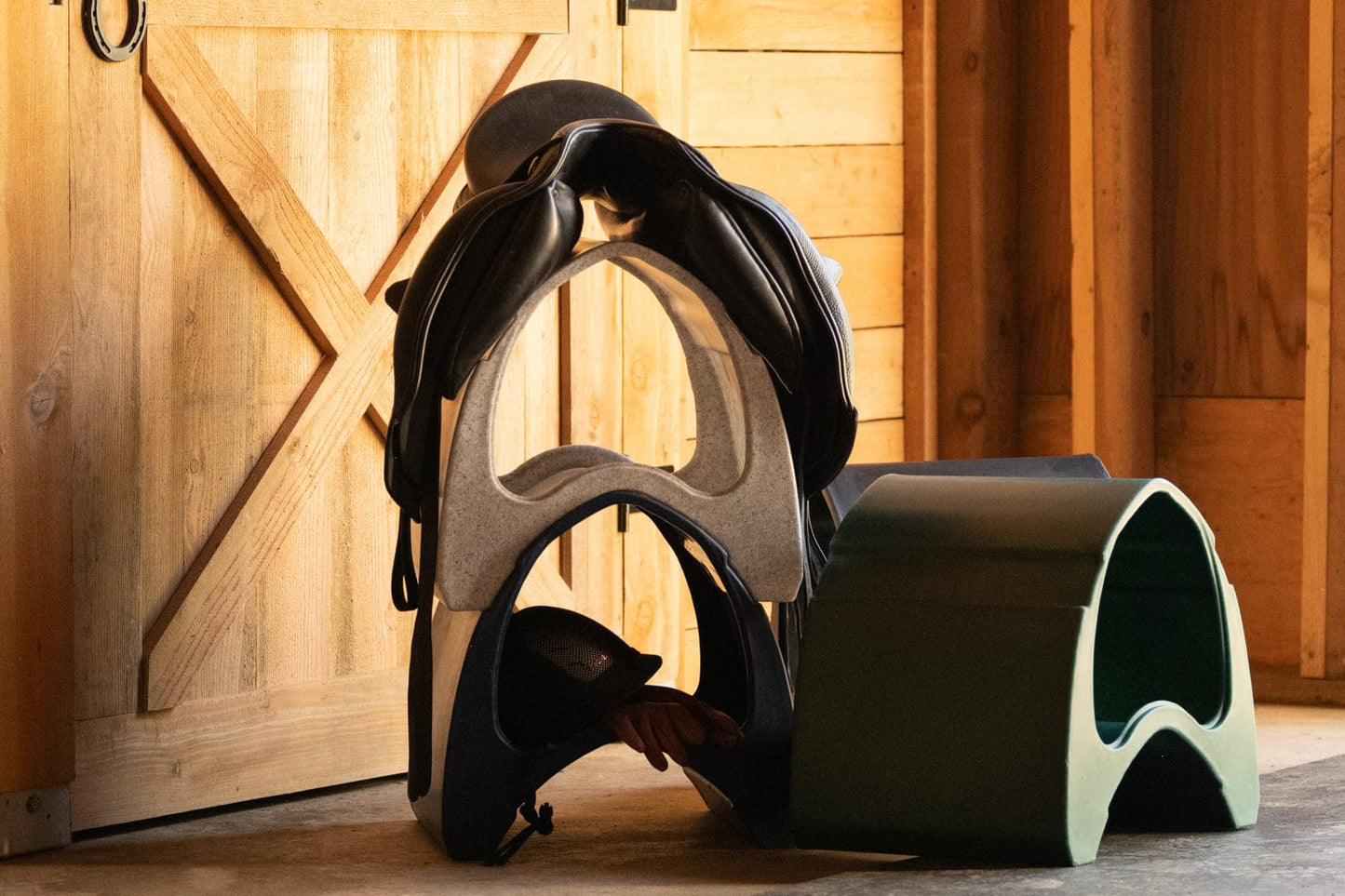 Classic Show Jumps Stable Accessories Saddle Carrier