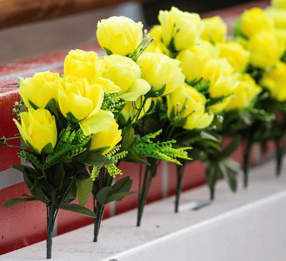 Hope Horse Artificial Flowers