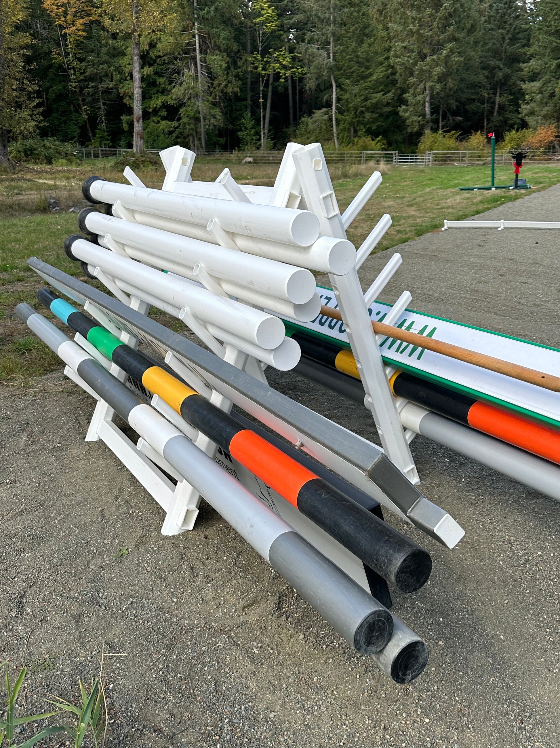 Jump 4 Joy Arena Accessories Free Standing Free Standing Pole Rack