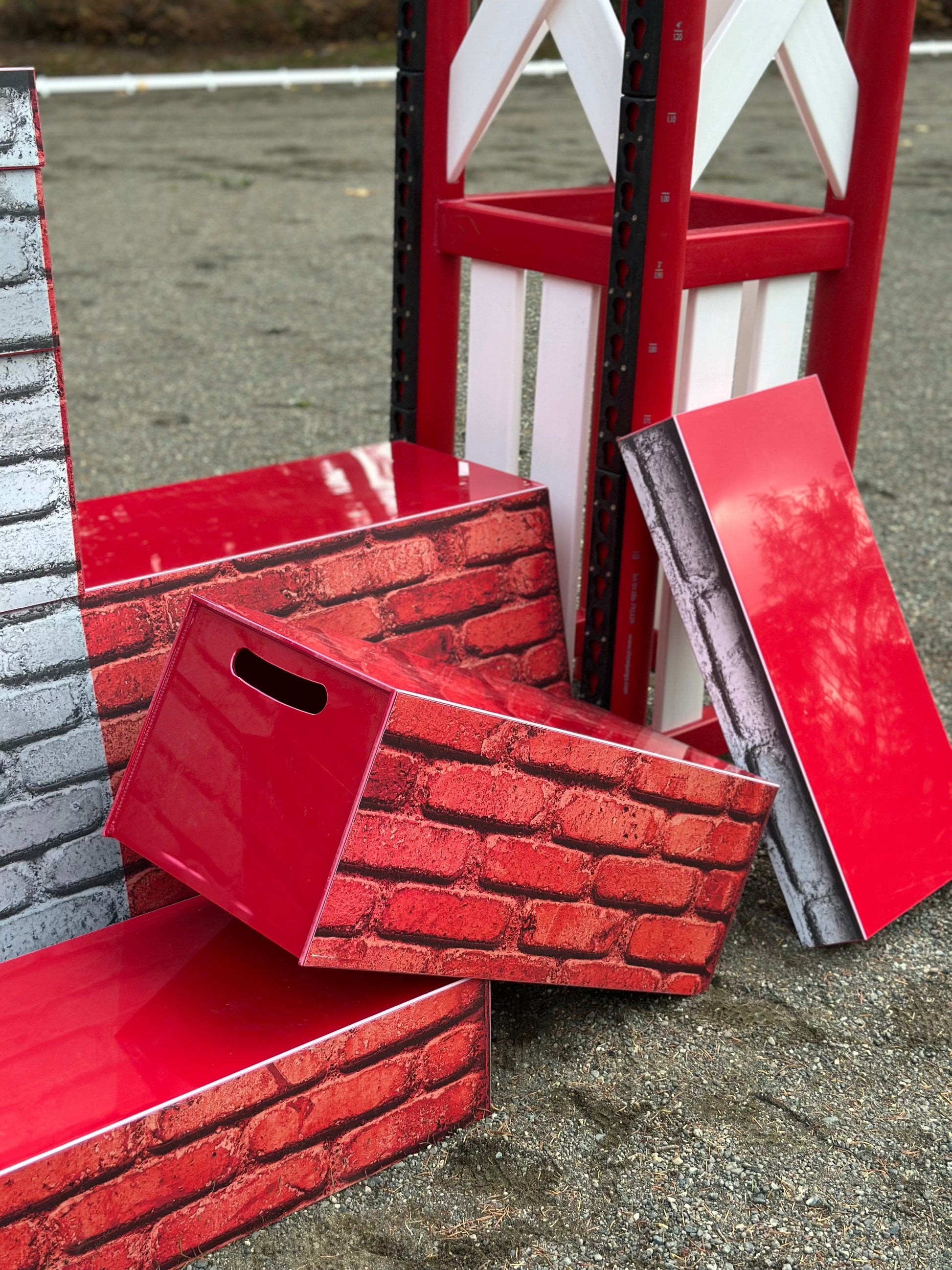 Jump 4 Joy Complete Jumps 10' ft Puissance Wall with Jump Towers